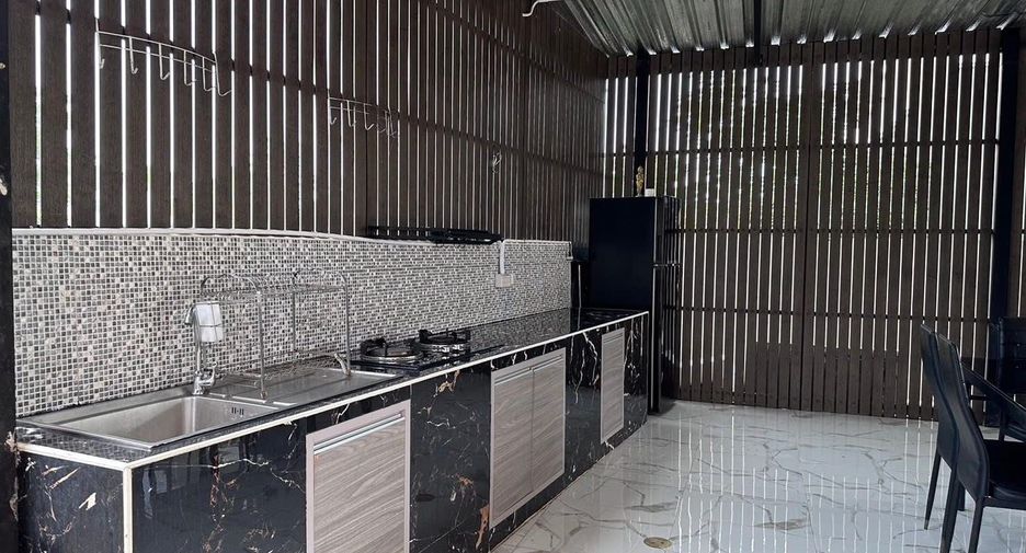 For rent 4 bedrooms house in Doi Saket, Chiang Mai