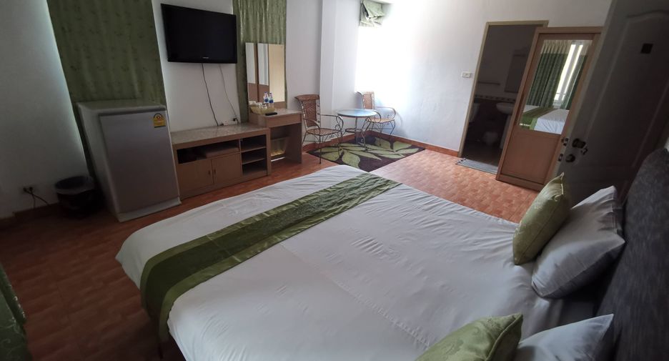 For sale 9 bedrooms townhouse in Bang Lamung, Chonburi