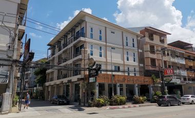 For sale 9 ベッドルーム townhouse in Bang Lamung, Chonburi