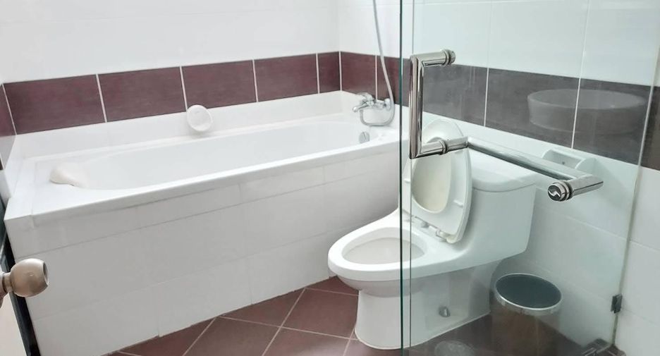 For sale 2 bedrooms condo in Khlong Toei, Bangkok