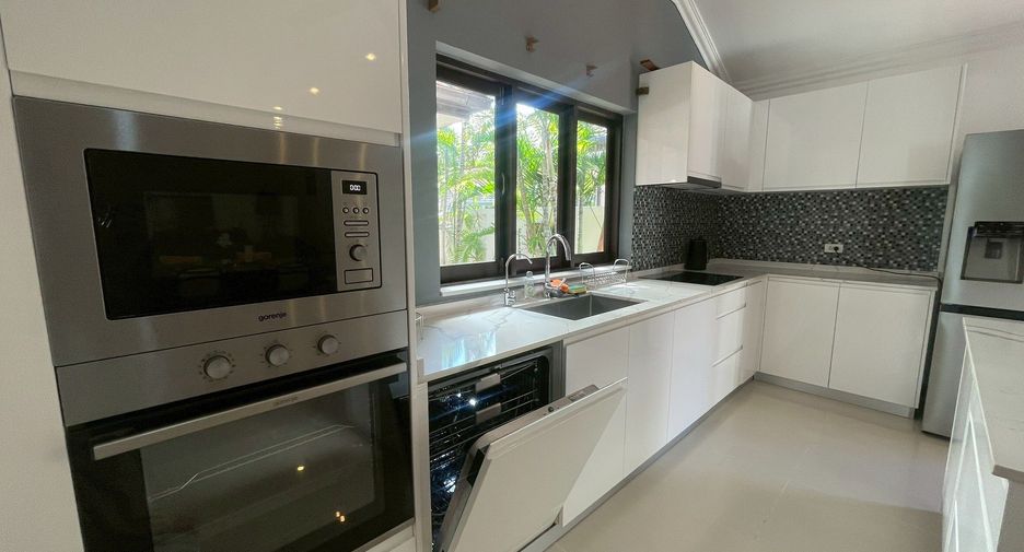 For rent 3 bedrooms villa in Hua Hin, Prachuap Khiri Khan