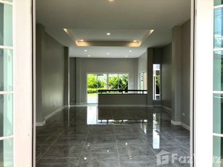 For sale 4 bedrooms house in San Kamphaeng, Chiang Mai