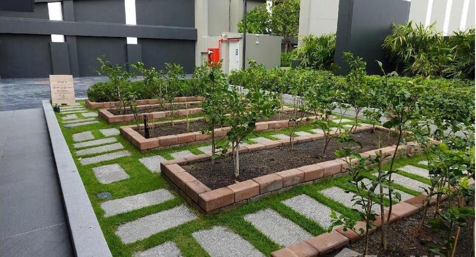 For sale 2 ベッドルーム condo in Din Daeng, Bangkok