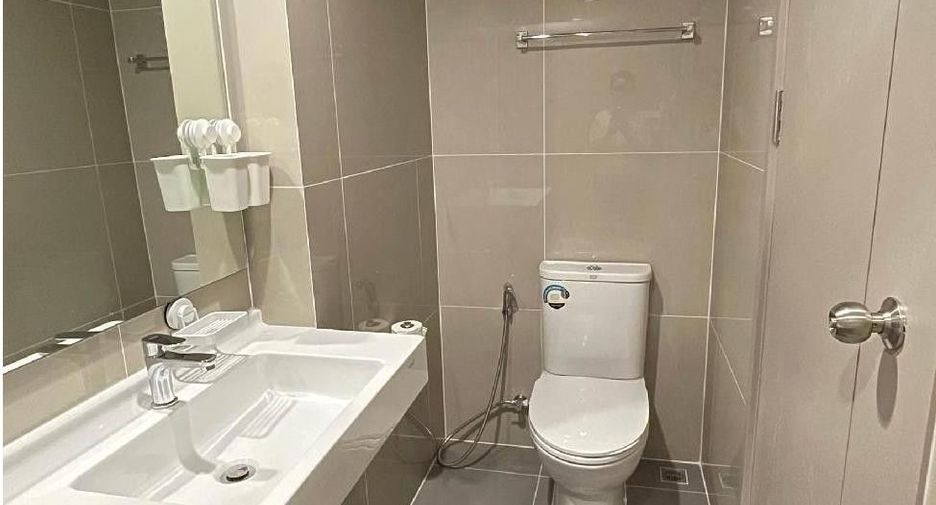 For sale 2 ベッドルーム condo in Din Daeng, Bangkok