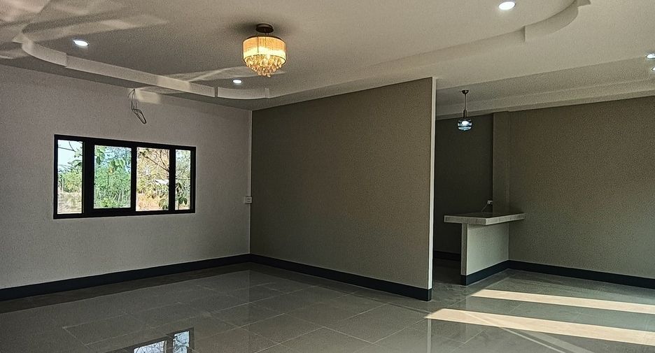 For sale 3 bedrooms house in Mueang Sakon Nakhon, Sakon Nakhon