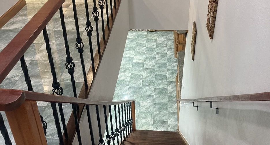 Villa zum Kauf und zur Miete mit 3 Zimmer in Bang Lamung, Chonburi