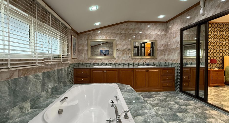 Villa zum Kauf und zur Miete mit 3 Zimmer in Bang Lamung, Chonburi