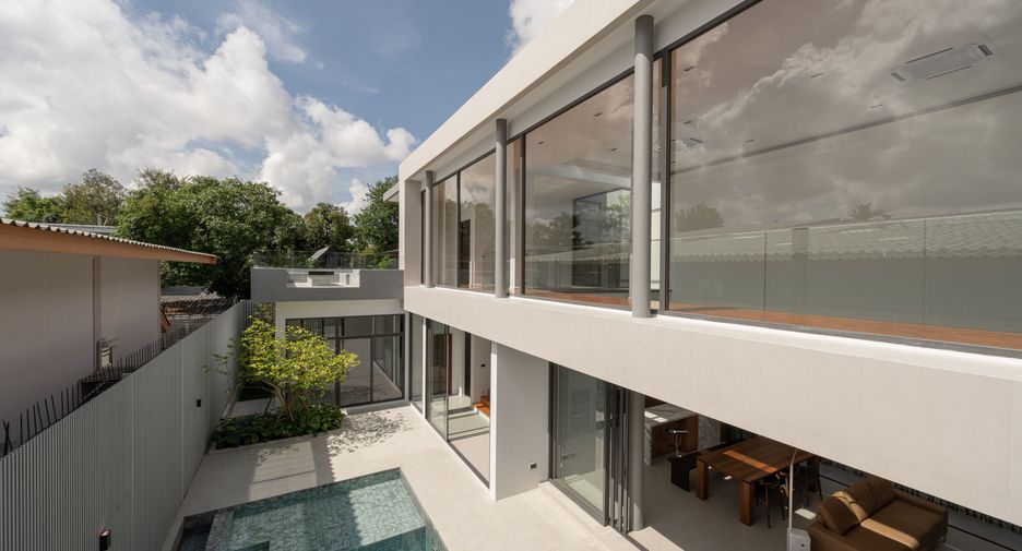 For sale 3 bedrooms villa in Mueang Chiang Mai, Chiang Mai