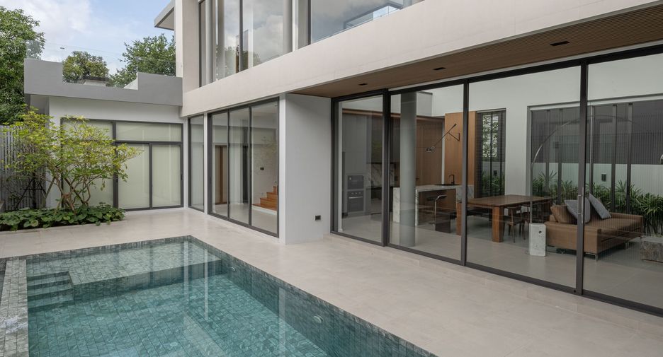 For sale 3 bedrooms villa in Mueang Chiang Mai, Chiang Mai