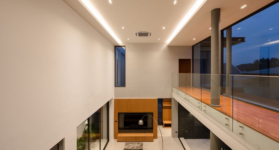 For sale 3 bedrooms villa in Mueang Chiang Mai, Chiang Mai