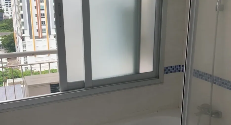 For sale and for rent 2 bedrooms condo in Sathon, Bangkok