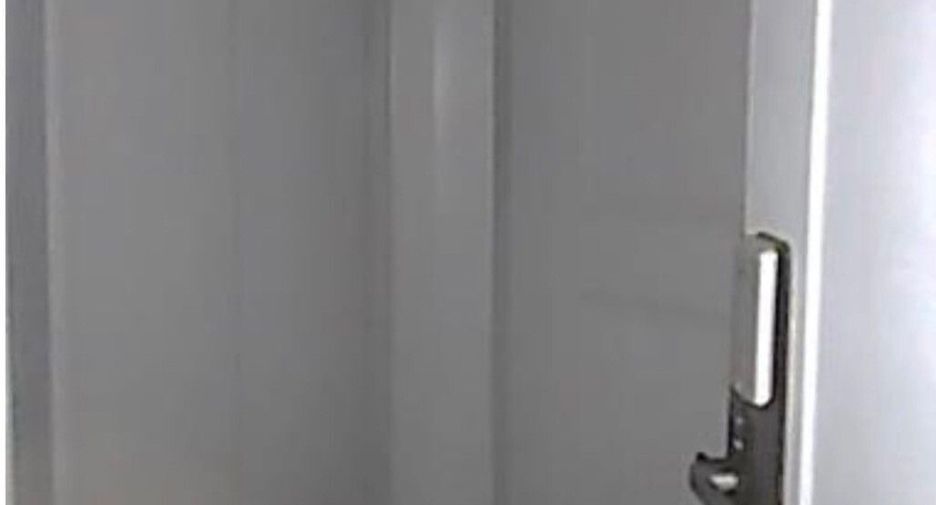 For sale 2 bedrooms retail Space in Huai Khwang, Bangkok