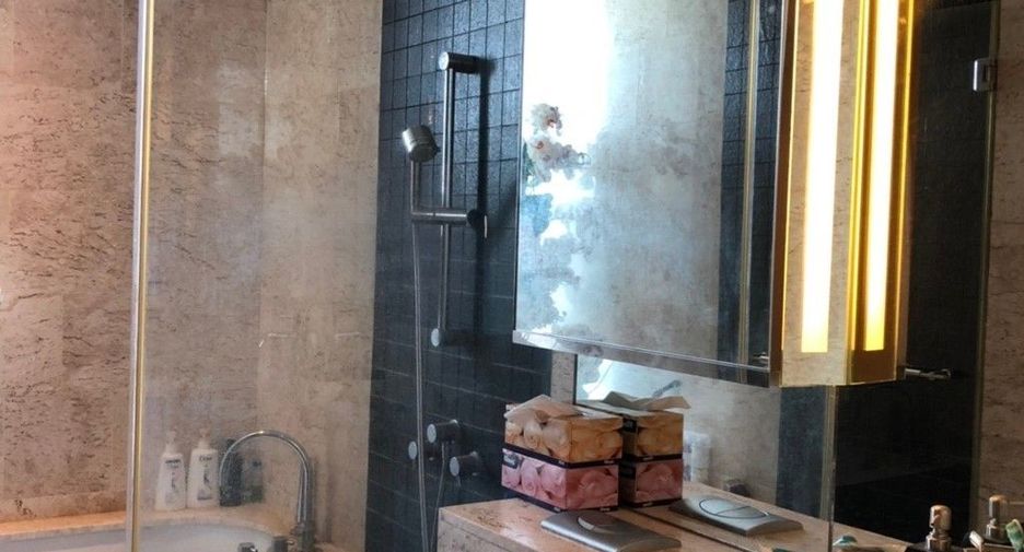 For sale 2 bedrooms condo in Yan Nawa, Bangkok