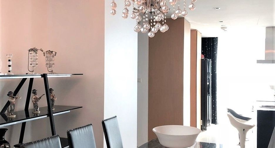 For sale 2 bedrooms condo in Yan Nawa, Bangkok