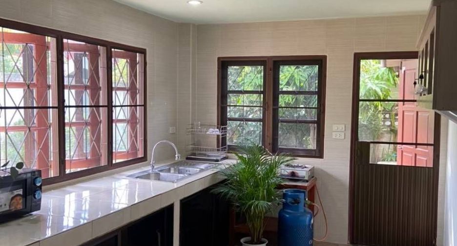 Casa en alquiler de 5 habitaciones en Mueang Chiang Mai, Chiang Mai