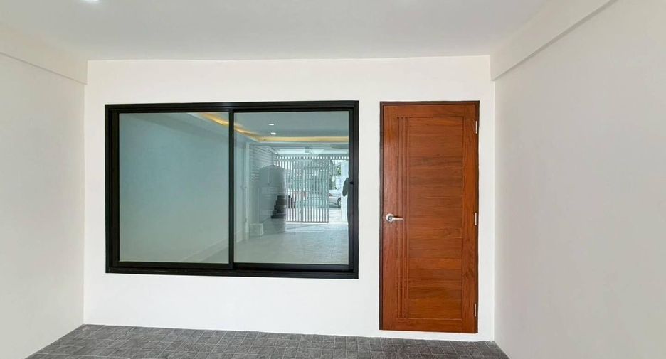 À vendre 2 chambres maison à Lat Phrao, Bangkok