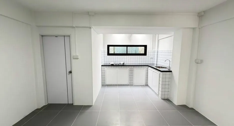 For sale 2 bedrooms house in Lat Phrao, Bangkok