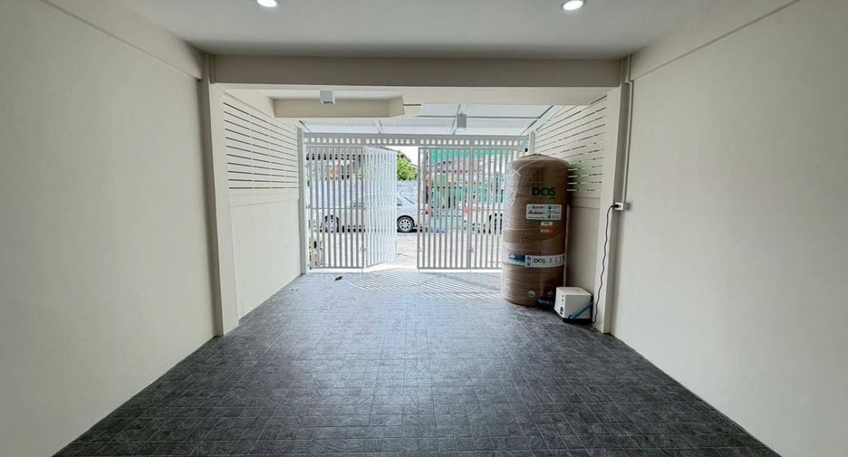 À vendre 2 chambres maison à Lat Phrao, Bangkok