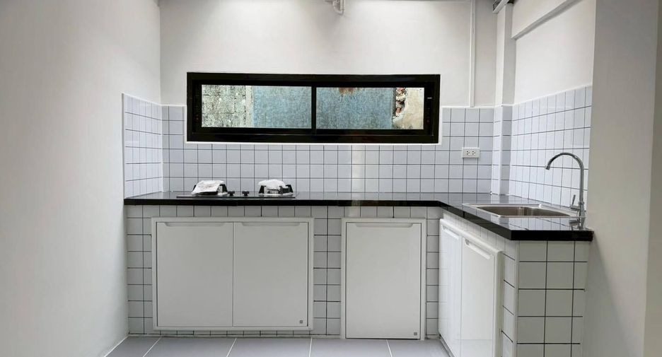 For sale 2 bedrooms house in Lat Phrao, Bangkok