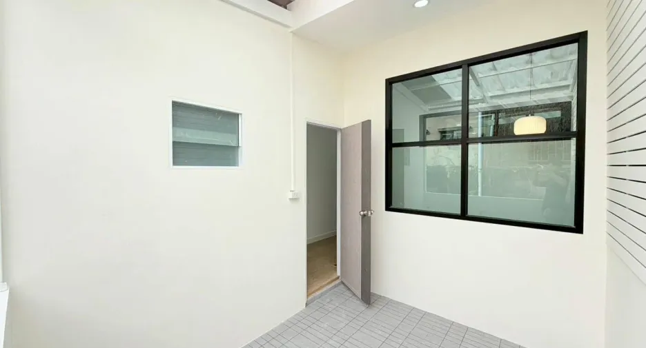 For sale 2 bedrooms house in Lat Phrao, Bangkok