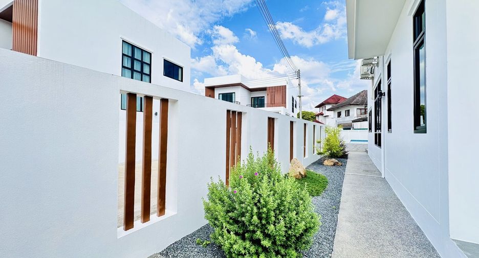 For sale and for rent 4 bedrooms villa in Mueang Chiang Mai, Chiang Mai