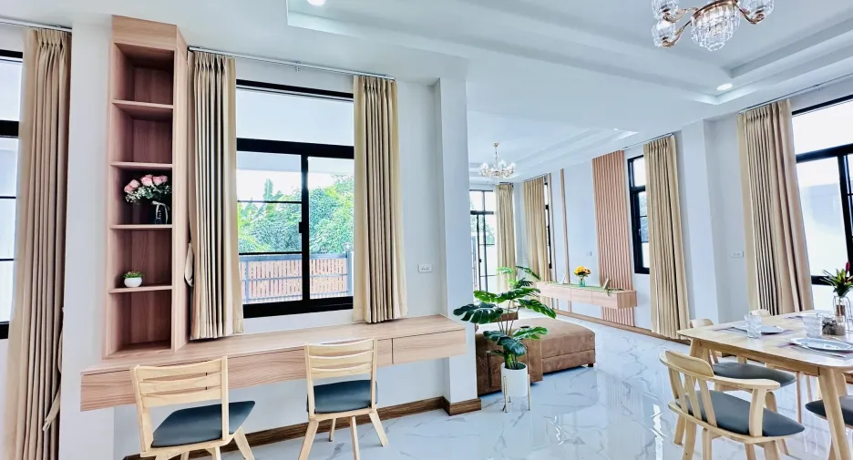 For sale and for rent 4 bedrooms villa in Mueang Chiang Mai, Chiang Mai
