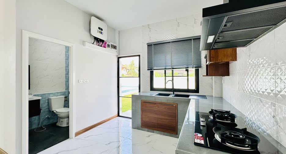 For sale and for rent 4 bedrooms villa in Mueang Chiang Mai, Chiang Mai