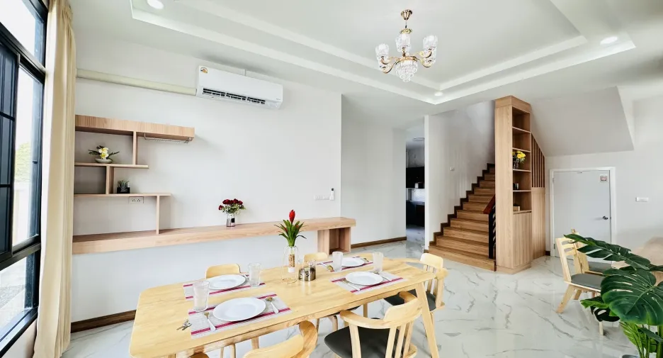 For sale and for rent 4 bedrooms villa in Mueang Chiang Mai, Chiang Mai