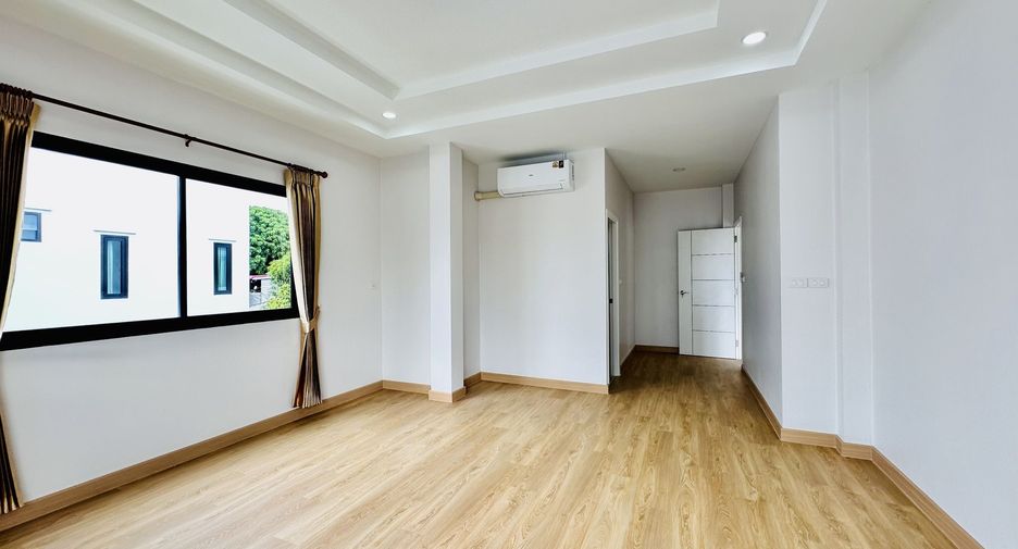 For sale and for rent 4 bedrooms villa in Mueang Chiang Mai, Chiang Mai