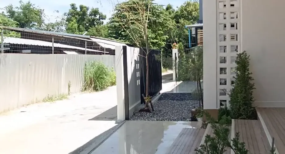 For sale 3 bedrooms house in Mueang Ang Thong, Ang Thong