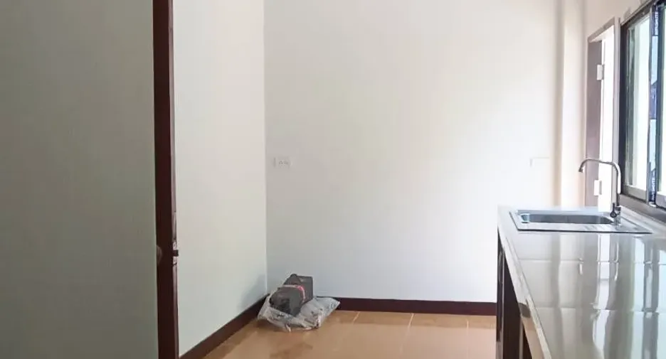 For sale 3 bedrooms house in Mueang Ang Thong, Ang Thong