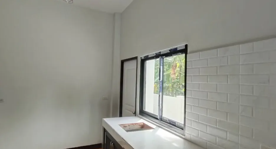 For sale 3 bedrooms house in Mueang Ang Thong, Ang Thong