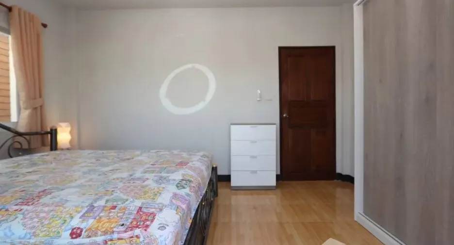 Casa adosada en alquiler de 2 habitaciones en Saraphi, Chiang Mai
