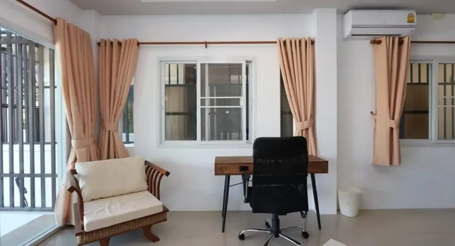 Casa adosada en alquiler de 2 habitaciones en Saraphi, Chiang Mai