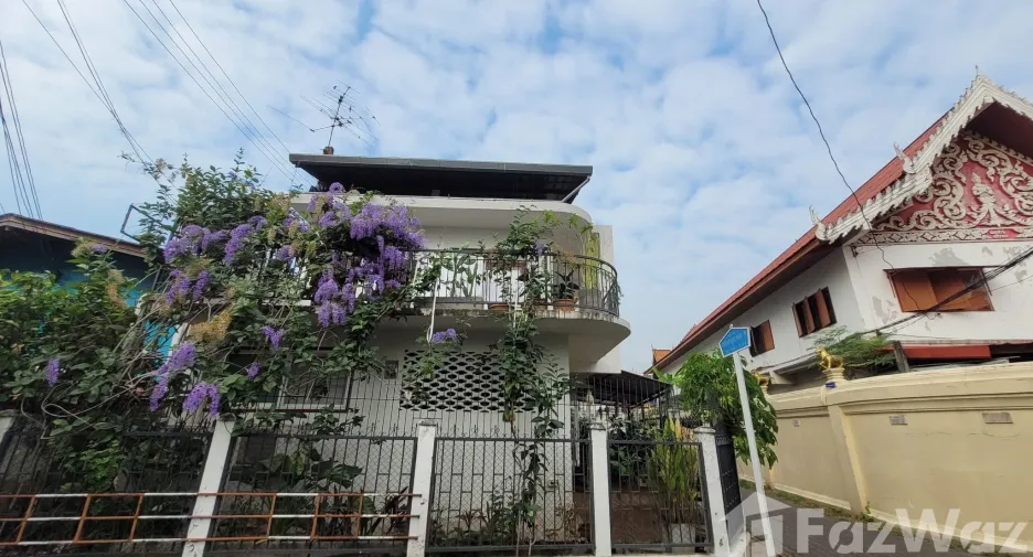 Casa en alquiler de 5 habitaciones en Mueang Chiang Mai, Chiang Mai