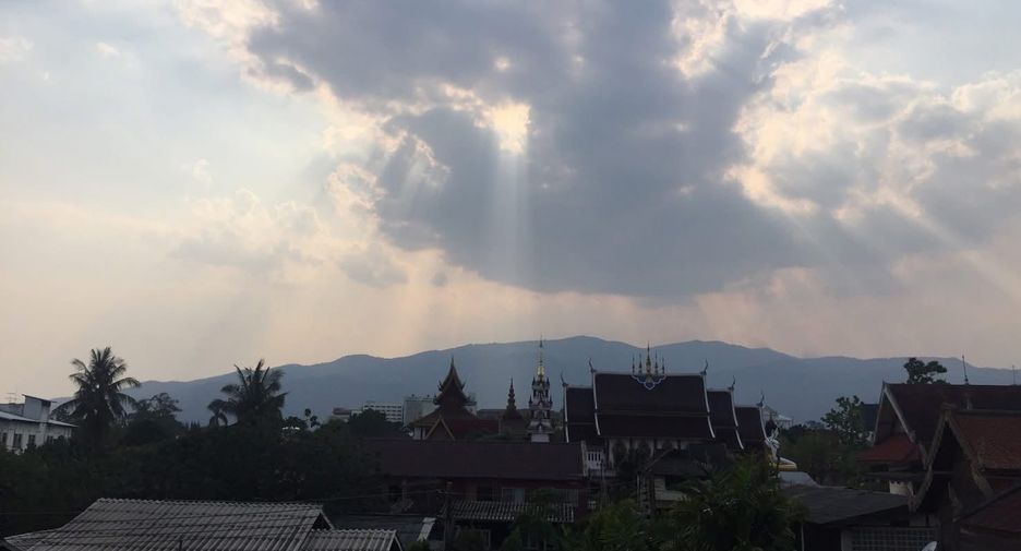 Casa en alquiler de 5 habitaciones en Mueang Chiang Mai, Chiang Mai