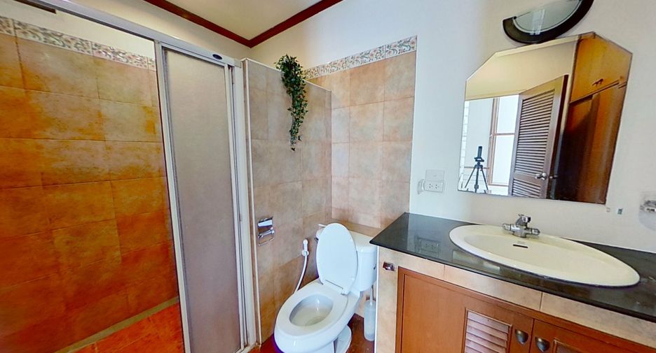 For sale 2 bedrooms townhouse in Mueang Chiang Mai, Chiang Mai