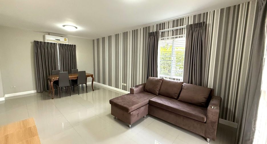 Casa en venta de 3 habitaciones en San Kamphaeng, Chiang Mai