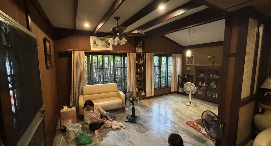 For sale 3 bedrooms townhouse in Hua Hin, Prachuap Khiri Khan