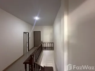Casa adosada en venta de 2 habitaciones en Ban Pong, Ratchaburi