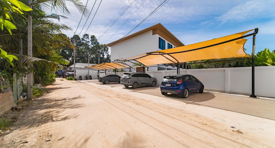 For rent 3 bedrooms townhouse in Ko Samui, Surat Thani