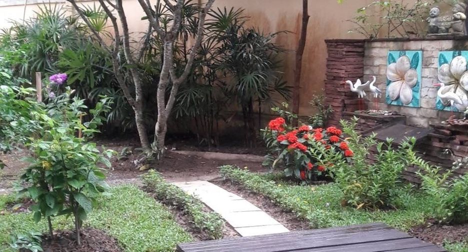 For sale 5 bedrooms house in Hang Dong, Chiang Mai