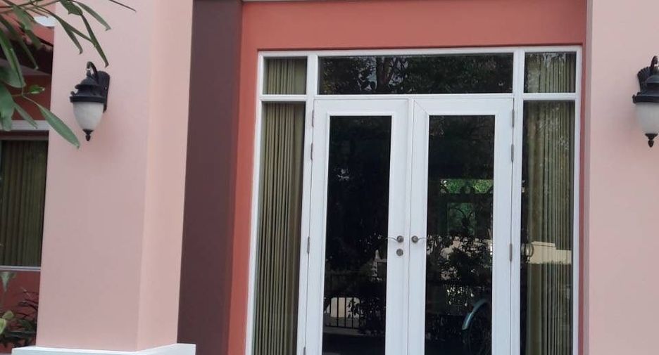 For sale 5 bedrooms house in Hang Dong, Chiang Mai