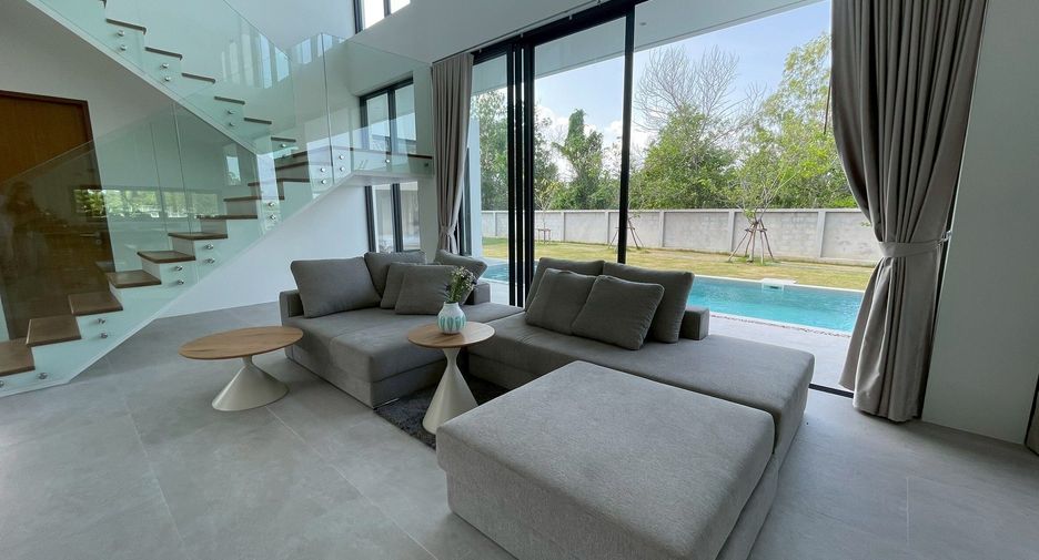 For rent 4 bedrooms villa in Cha Am, Phetchaburi