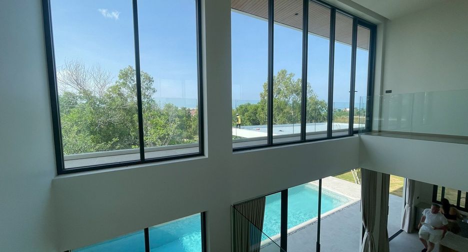 For rent 4 bedrooms villa in Cha Am, Phetchaburi