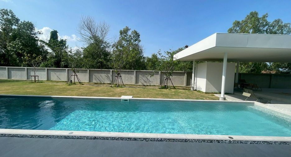 For rent 4 bedrooms villa in Cha Am, Phetchaburi