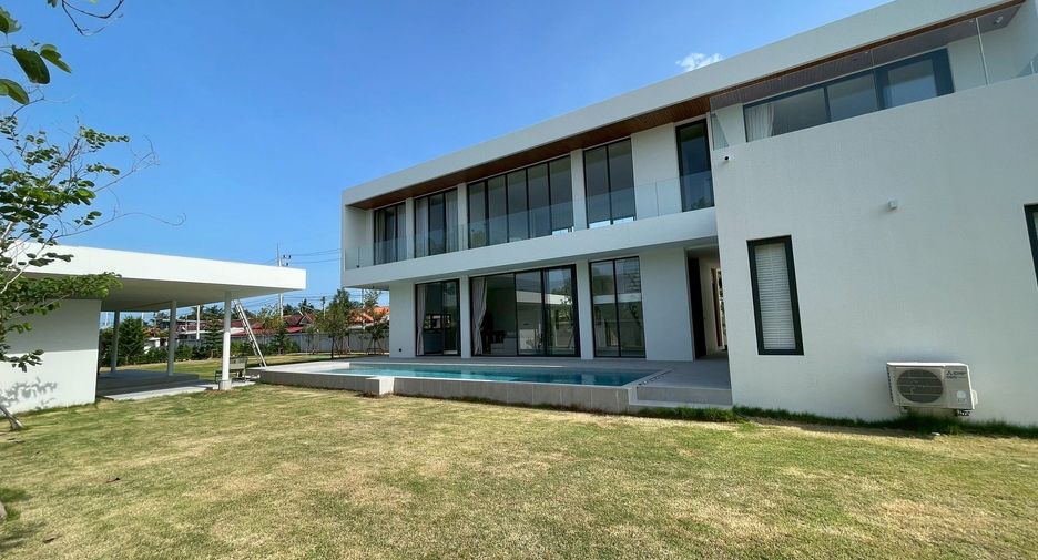 For rent 4 bedrooms villa in Cha Am, Phetchaburi