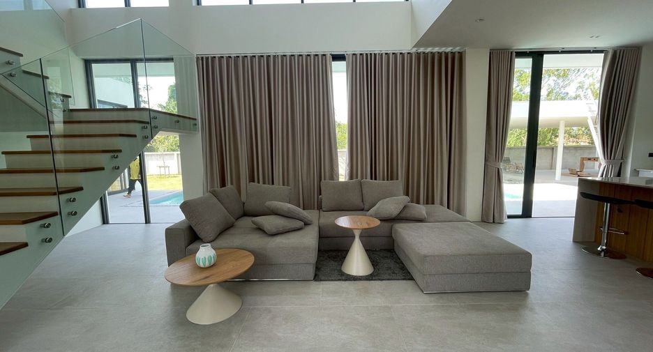 For rent 4 bedrooms villa in Cha Am, Phetchaburi