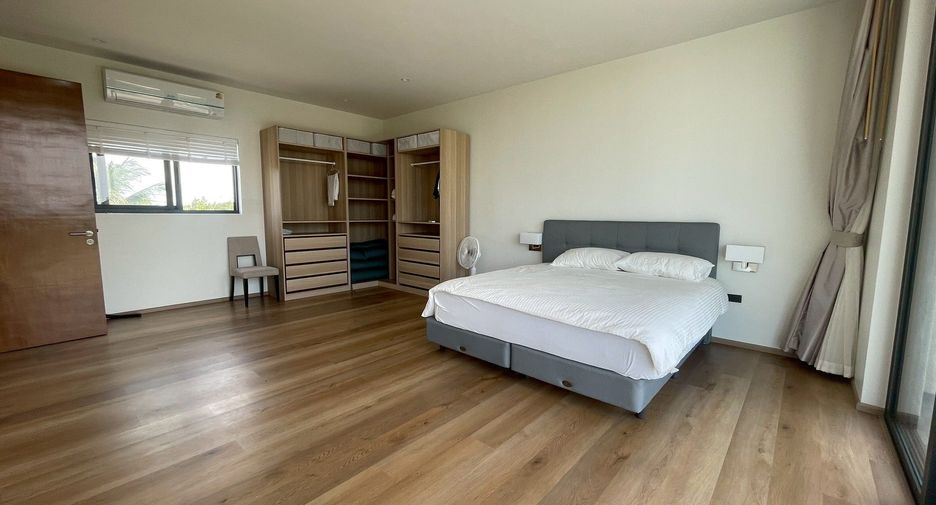 For rent 4 bedrooms villa in Cha Am, Phetchaburi