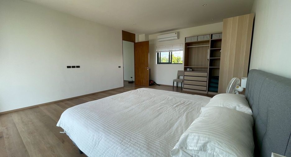 For rent 4 bedrooms villa in Cha Am, Phetchaburi